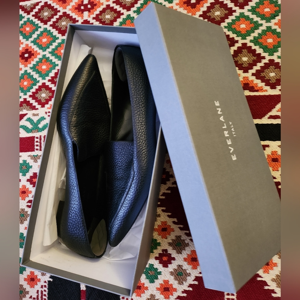 Everlane- The Boss Flats (size 9- narrow fit)